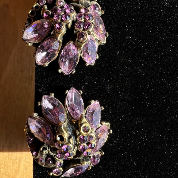 Hollycraft 1950’s Amethyst colored clip on earrings - Picture 7 of 8